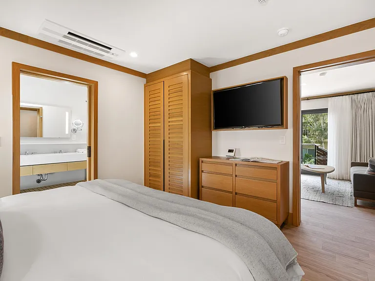 Bedroom finishings carefully designed for your relaxation.