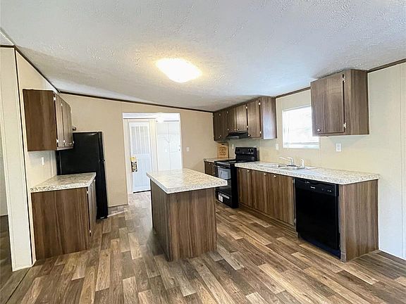 3rd image of 286 Wilson Rd