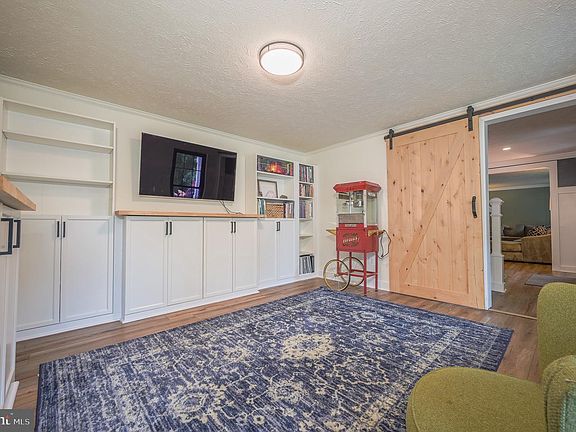 4th image of 15009 Woodglen Ct
