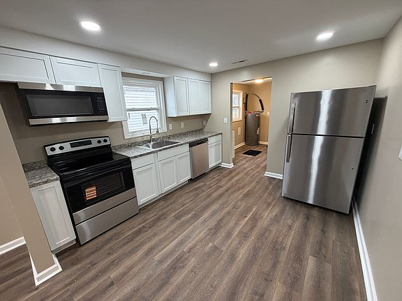 3rd image of 3366 Peachtree Ave