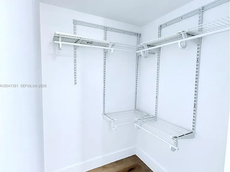 1900 Meridian Ave #403 — Photo 13