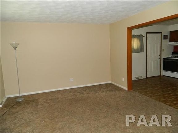 3rd image of 1606 N Vaughn Ave