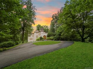 6 Hemlock Dr, Greenwich, CT 06831