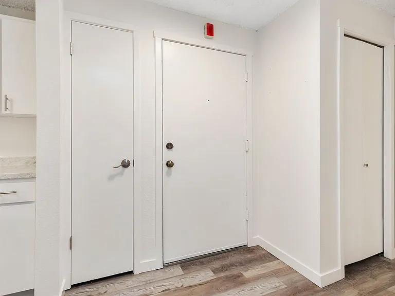 Willowbrook Apartments — Photo 7