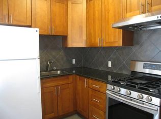 890 32nd Ave APT 7, San Francisco, CA 94121