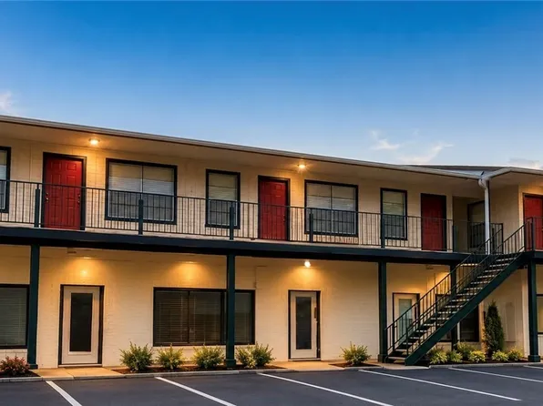 1409 N Bishop St APT 2, San Marcos, TX 78666