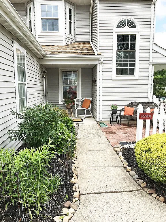 624A Rose Hollow Dr photo 1