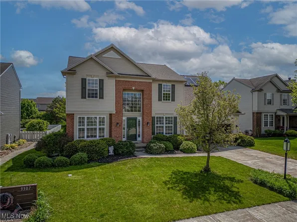9307 Calista Dr, North Ridgeville, OH 44039