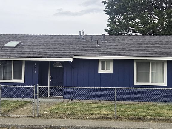 2nd image of 1715 Holly Dr