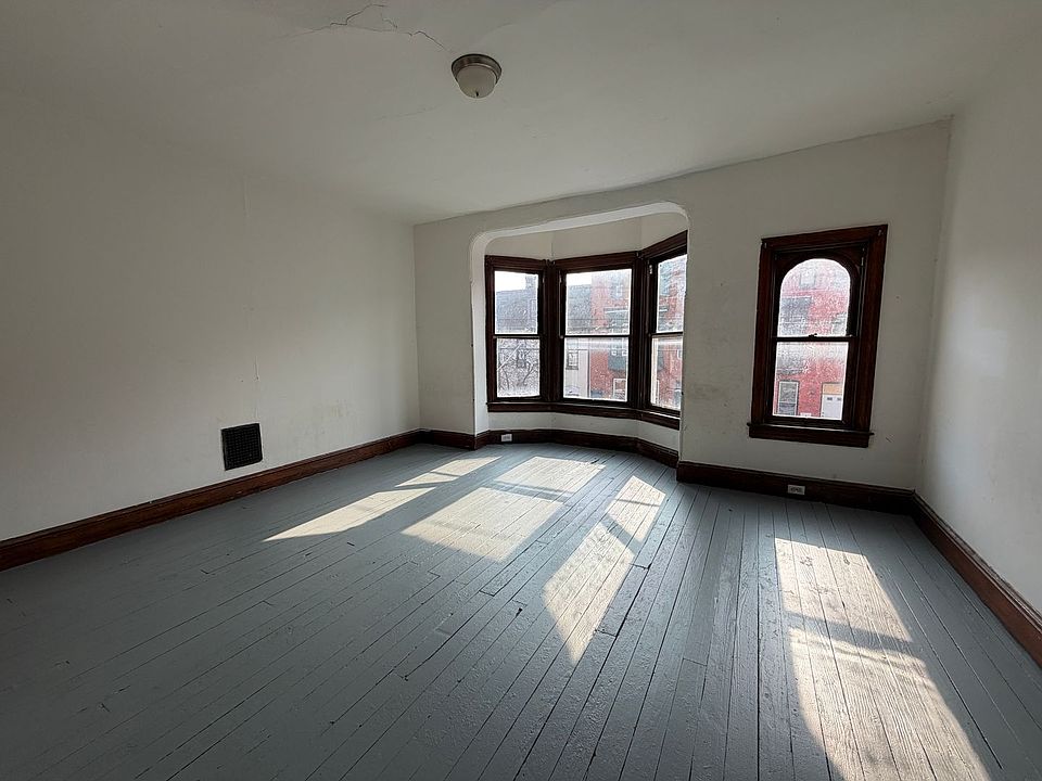 1st image of 347 E King St