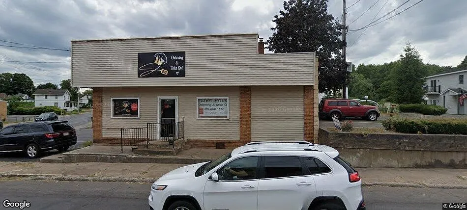 671 S Main St