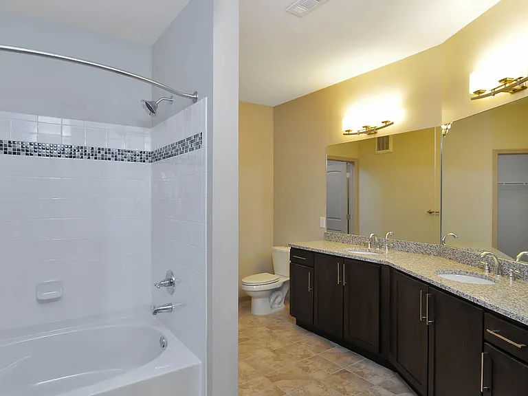 AMLI North Point — Photo 40