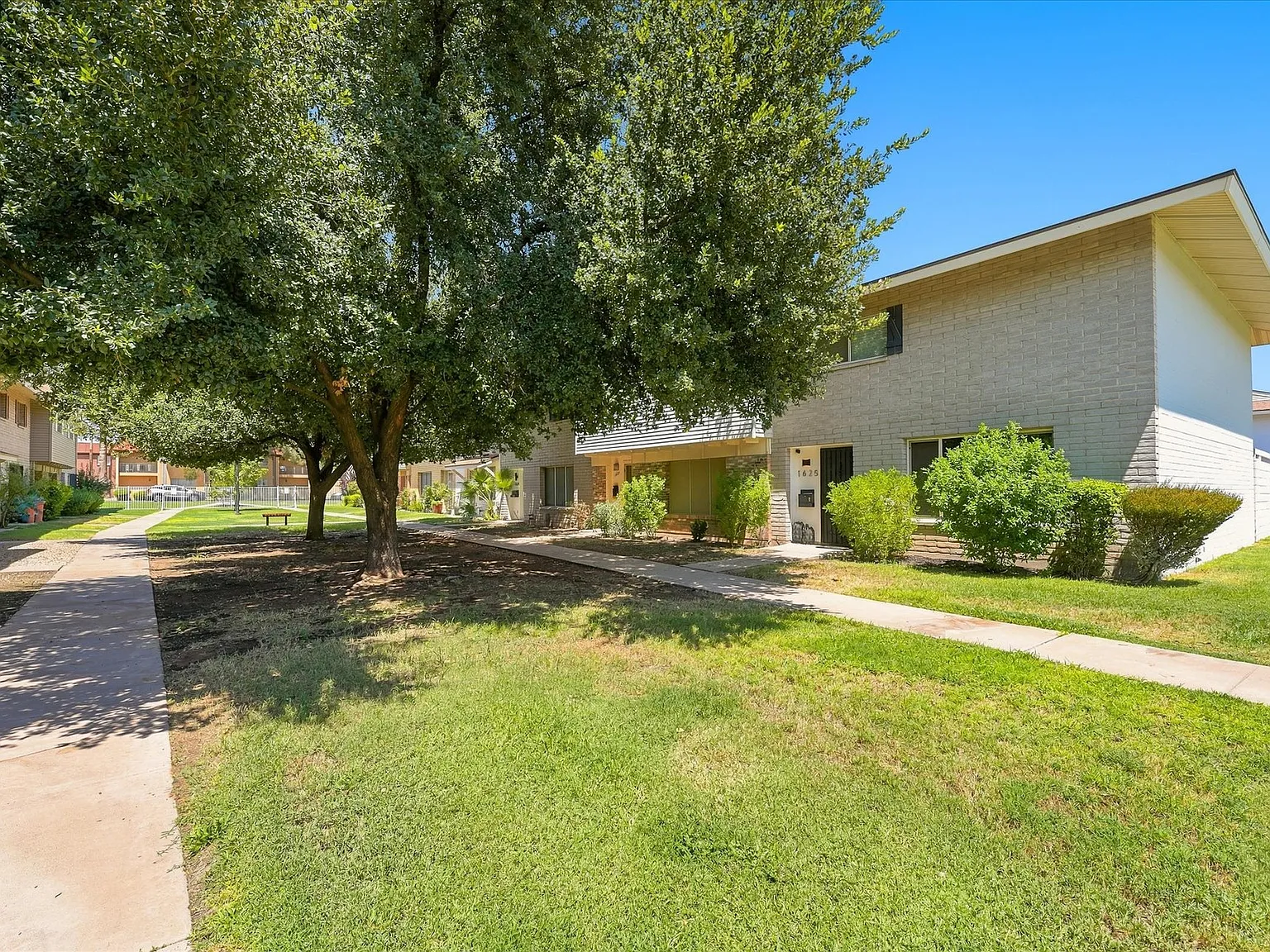 3 bed, 1440 sqft, $1,750 — Photo 1