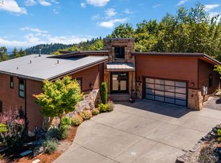 304 NW Meridian Ridge Ct, Portland, OR 97210