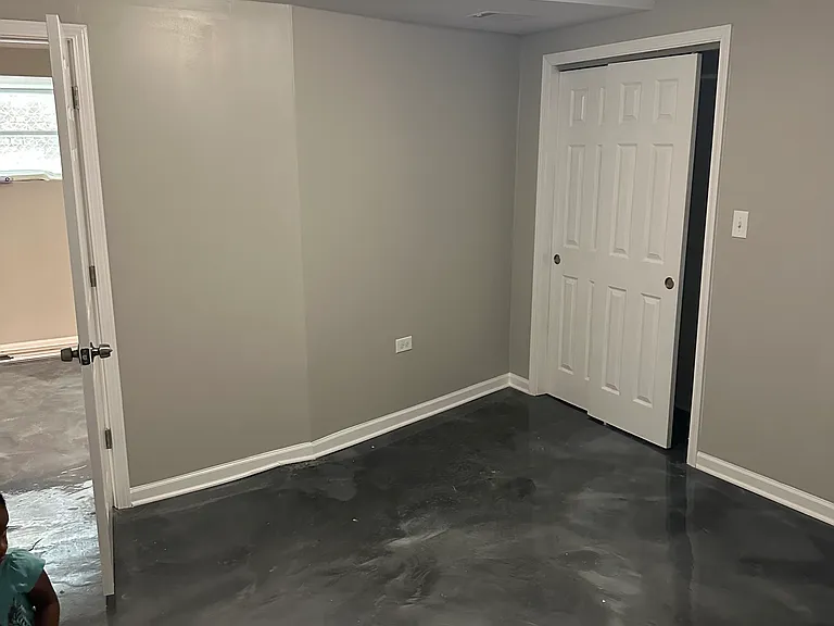 6124 S Champlain Ave #BASEMENT — Photo 6
