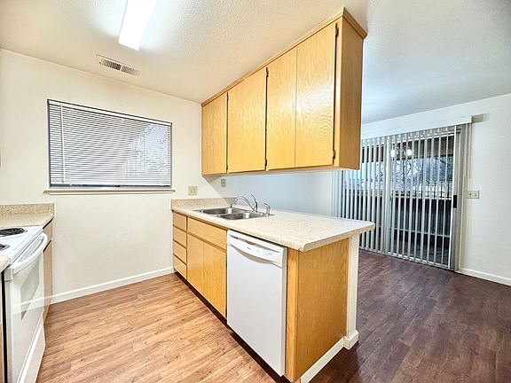 4th image of 2300 Notre Dame Blvd APT 8