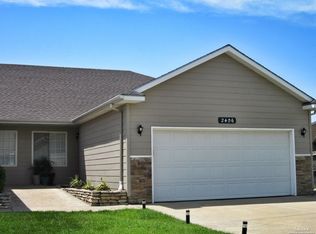 2406 Blakemoore Dr, Salina, KS 67401