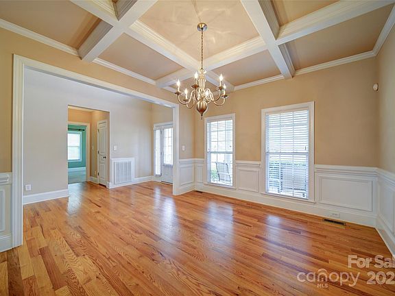 3rd image of 5038 Gatsby Cir