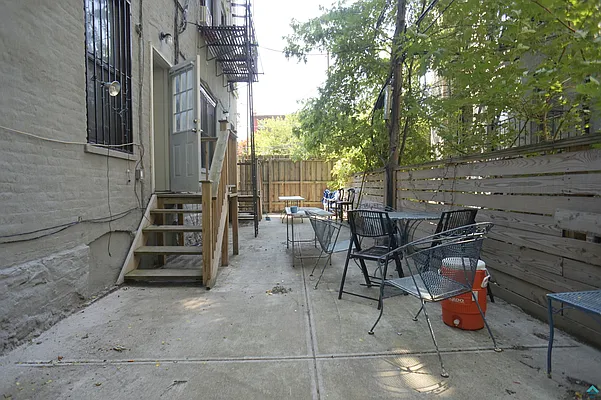 Rented by EXR | media 51