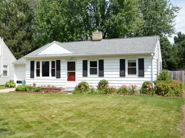 2007 Dorchester Ave, Kalamazoo, MI 49001