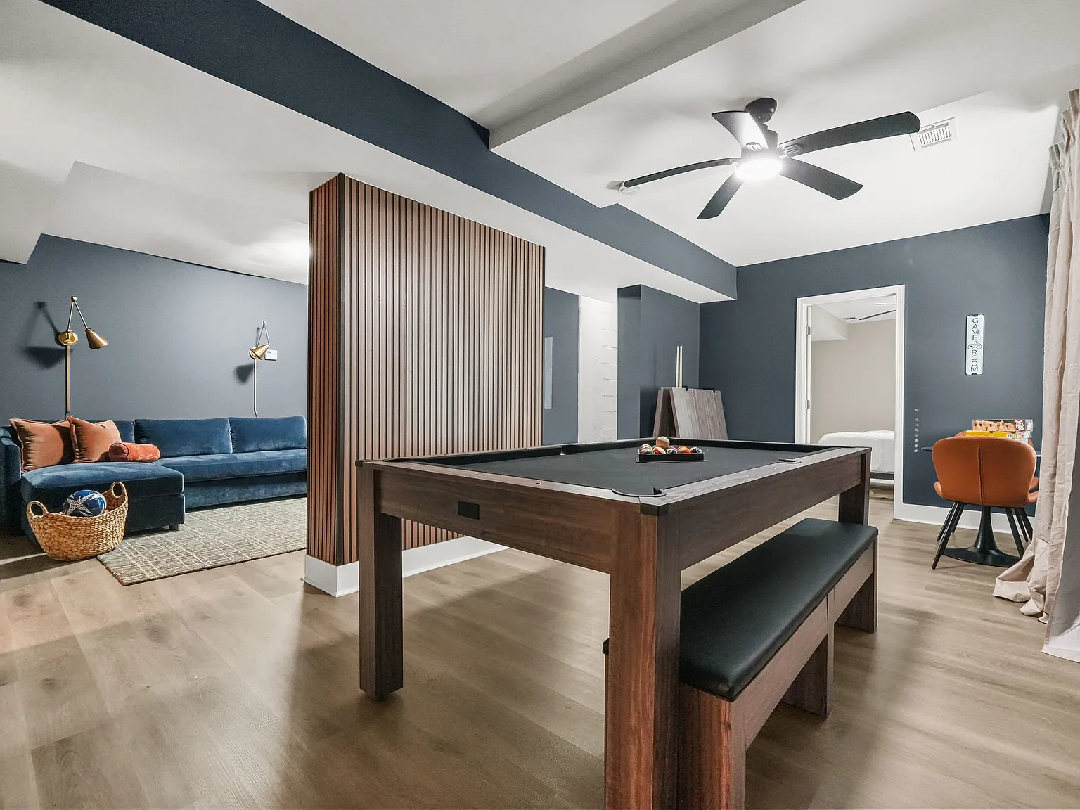 5 bed, 2740 sqft, $4,000 — Photo 2