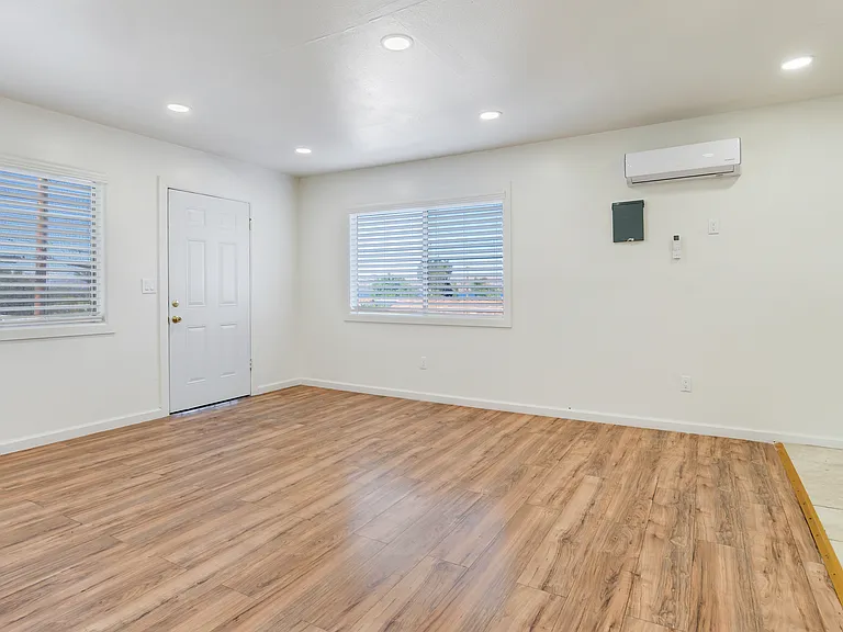 33073 Buena Vista St — Photo 6