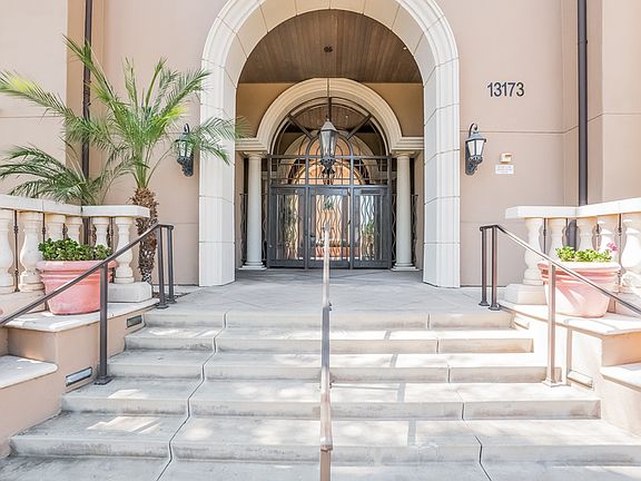 5th image of 13173 Pacific Promenade Unit 109