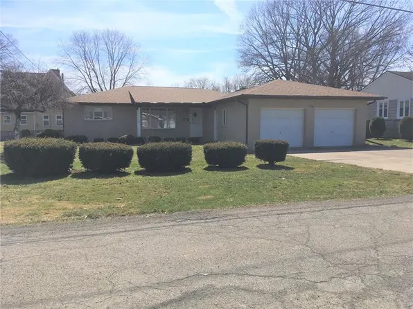 303 Spruce St, Zelienople, PA 16063