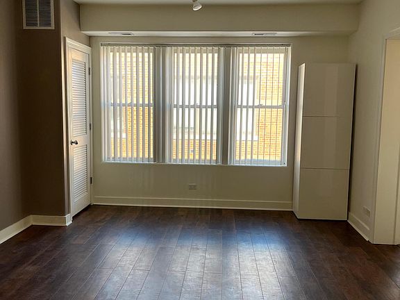 4th image of 3946 N Lowell Ave APT 208