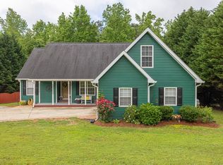 408 Arrowhatchee Dr, Winder, GA 30680