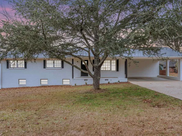 131 Skidmore Dr NW, Arab, AL 35016