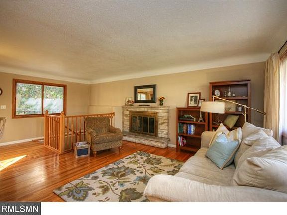 2nd image of 1140 50th Ave NE