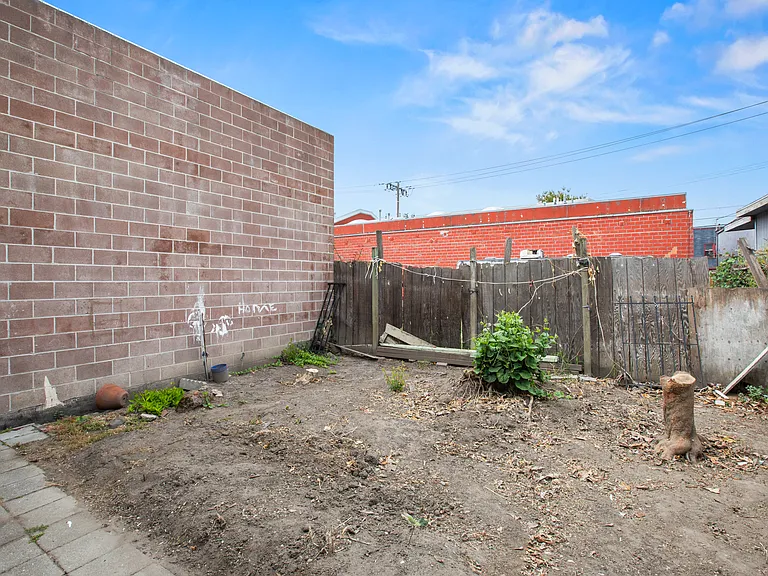811 W Grand Ave #A — Photo 25
