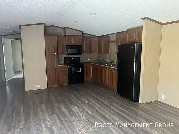 3rd image of 310 Hester Ave #211