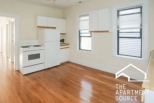 2255 N Southport Ave #2 Photo 1 2255 N Southport Ave #2 Photo 1