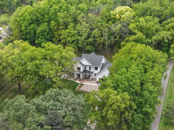 2257 Dyreson Rd, Mc Farland, WI 53558
