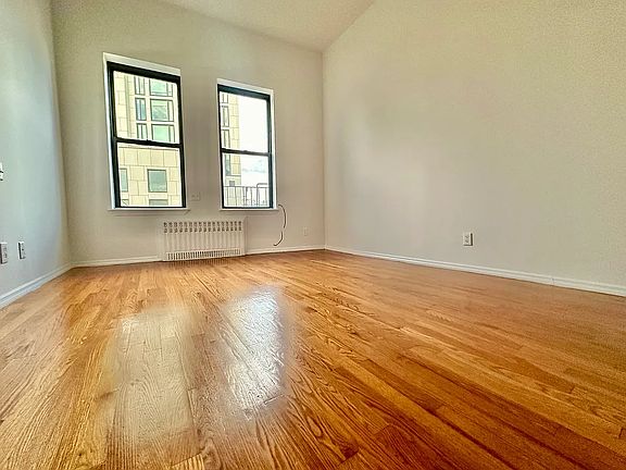 4th image of 388 Broadway #4