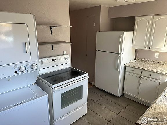 3rd image of 26 Valentine Ln