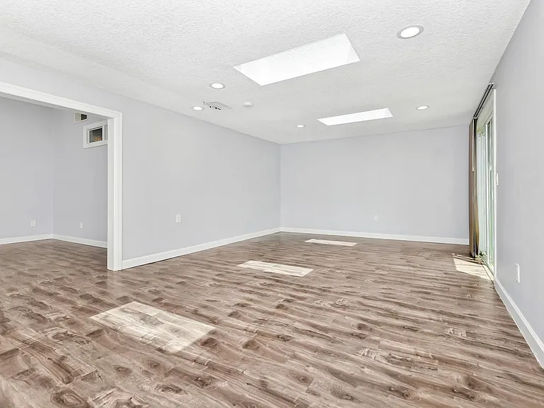 2300 Barbados Dr — Photo 15