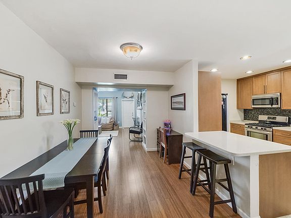 3rd image of 1626 N Palmway