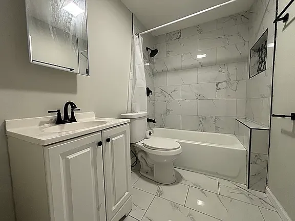 3 bed, 1000 sqft, $1,750 — Photo 4