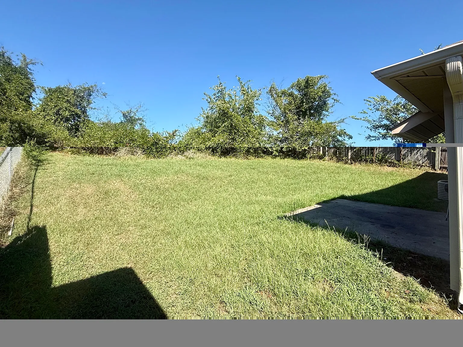 3 bed, 1025 sqft, $1,200 — Photo 2