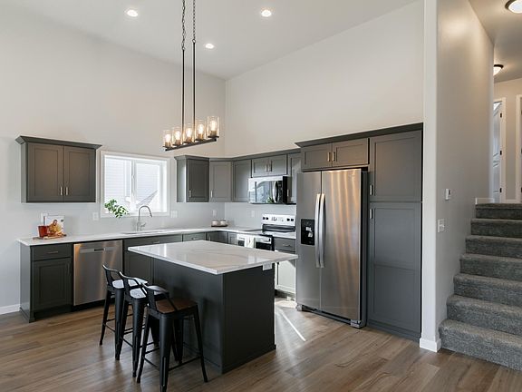 5th image of 7036 65th St