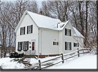 2 Warren Ave, Amesbury, MA 01913