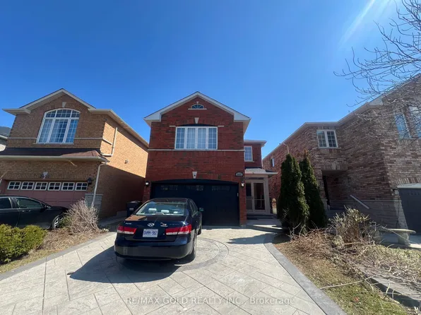 3407 Crimson King Cir #Basement, Mississauga, ON L5N 8M9