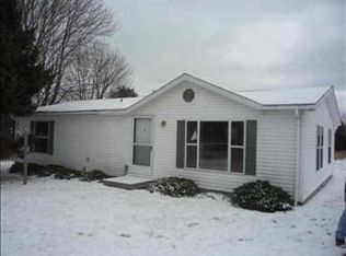 3981 Woodmansee Rd, Cheboygan, MI 49721
