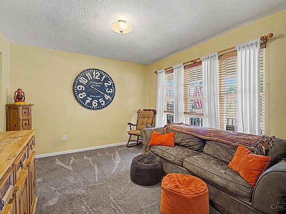 4th image of 327 Rawling Dr