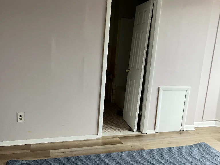6121 Ridge Ave #A — Photo 5