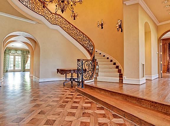 2nd image of 6214 Woodland Dr