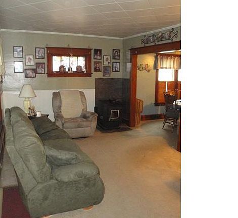 5th image of 228 Young St